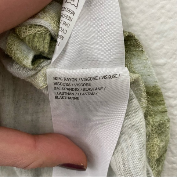 089. Lisa Rinna Collection Green Open Back Top - Picture 12 of 13